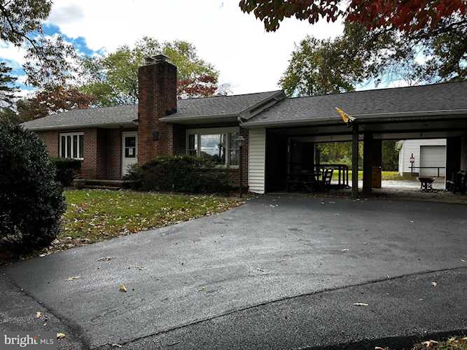 223 Mountain Rd Pasadena, MD 21122