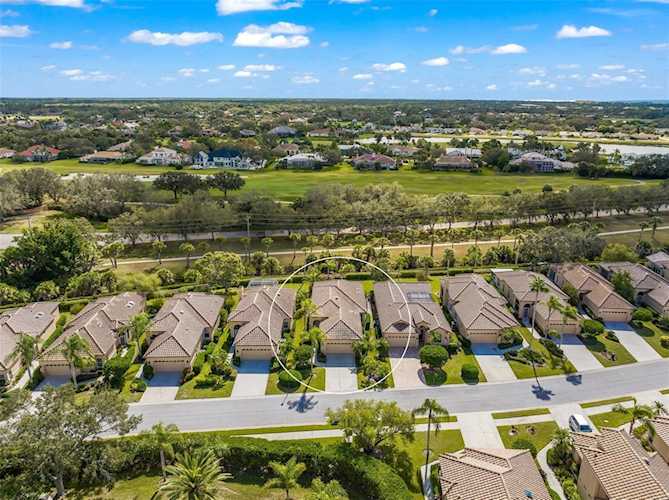 4040 Jardin Ln Sarasota, FL 34238