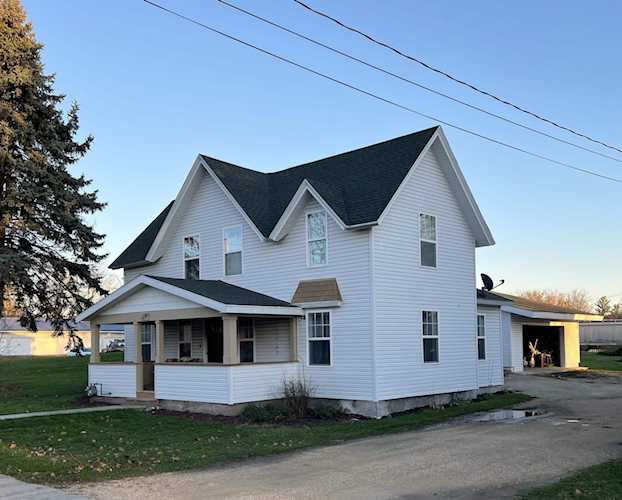 229 Oak St Darien, WI 53114