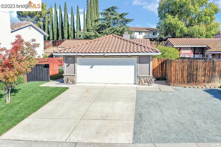2858 Morro Dr Antioch, CA 94531