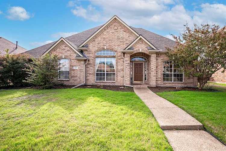 1317 Bradbury Dr Drive Carrollton, TX 75007