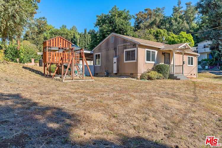 5705 High St Los Angeles, CA 90042