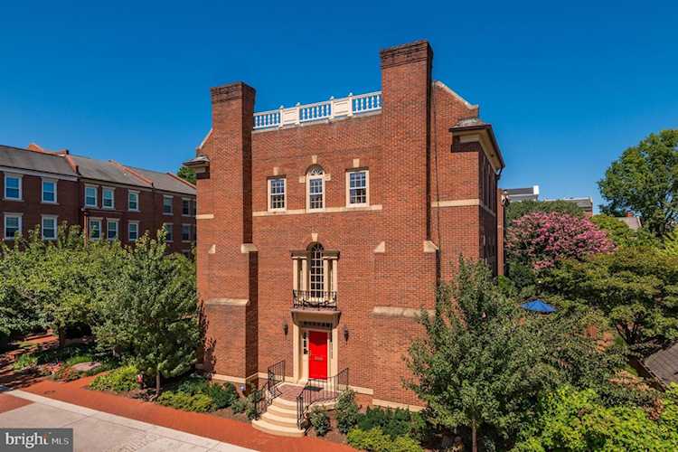 3525 Winfield Ln NW Washington, DC 20007