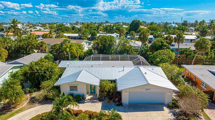 507 71st St Holmes Beach, FL 34217