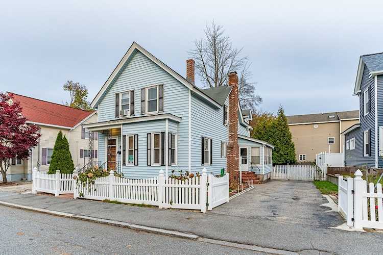 12 Puffer St Lowell, MA 01851