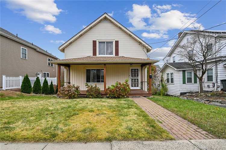 42 Crescent St West Hartford, CT 06119