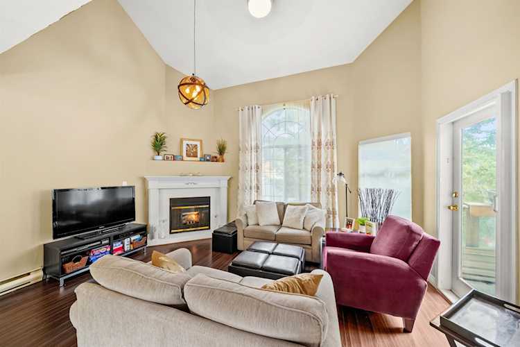1955 Suffolk Avenue #305 Port Coquitlam, BC V3B 1H3