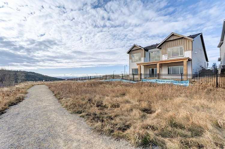 13 Sunvalley View Cochrane, AB T4C 0H4