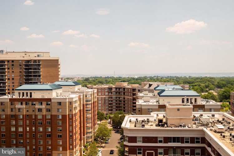 888 N Quincy St #1502 Arlington, VA 22203 | MLS VAAR2035712 Photo 1