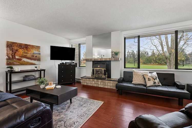 15313 19 Avenue #209 Surrey, BC V4A 1X6