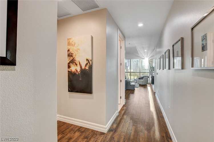 4575 Dean Martin Dr #1009 Las Vegas, NV 89103
