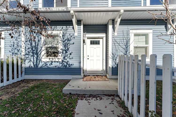 5 Stonehouse Crescent NW High River, AB T1V 1G1