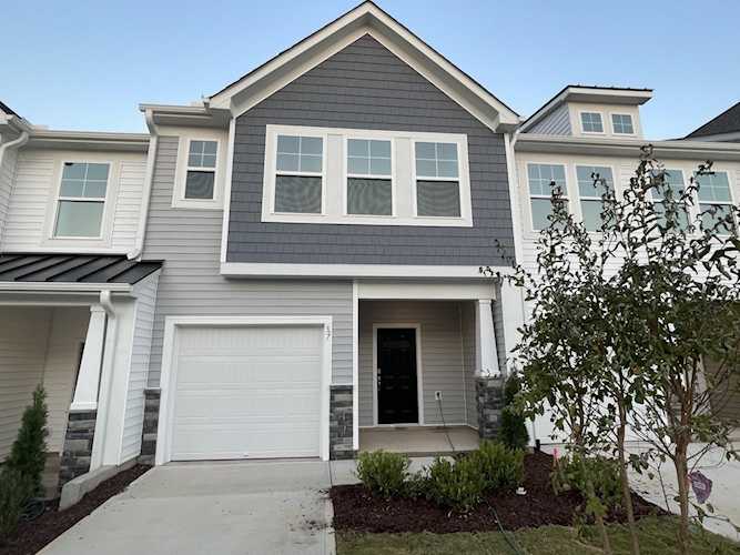 37 Clear Bead Court Clayton, NC 27527