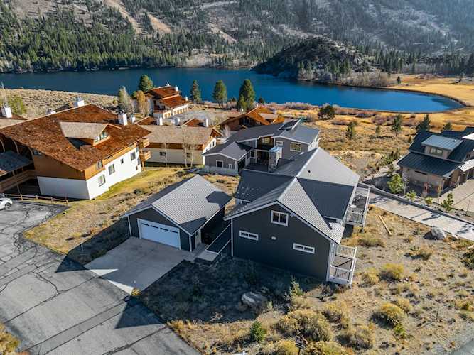 16 Alder Strasse June Lake, CA 93529