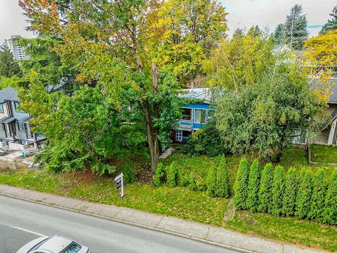49 E Eighth Avenue New Westminster, BC V3L 4J4