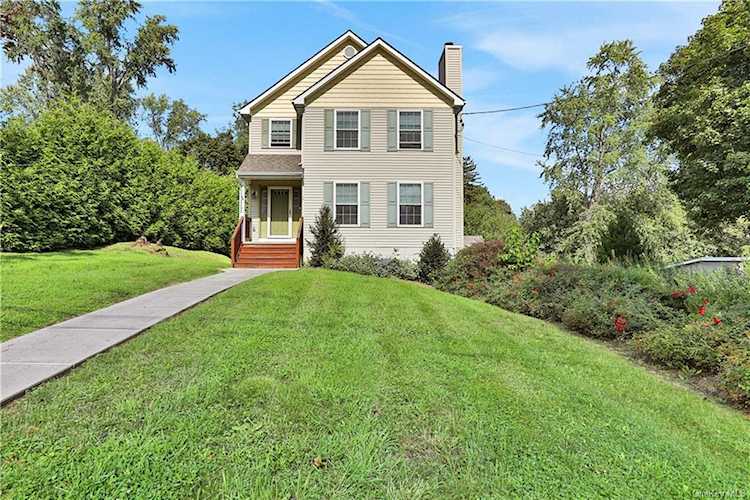 2 Stony Run Rd Newburgh, NY 12550