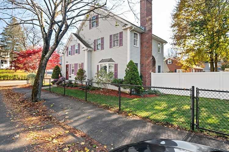 19 Middle St Stoneham, MA 02180
