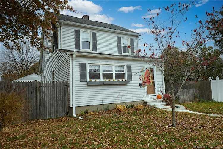 2135 Kings Hwy Fairfield, CT 06824
