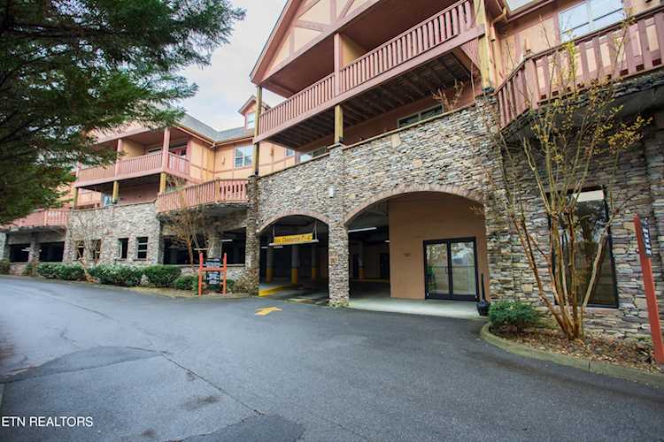 830 Golf View Blvd Pigeon Forge, TN 37863