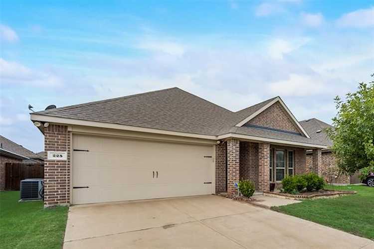 225 Arborside Drive Waxahachie, TX 75165
