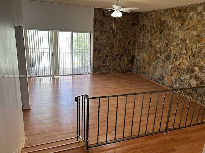 4850 SW 63rd Ter #332 Davie, FL 33314