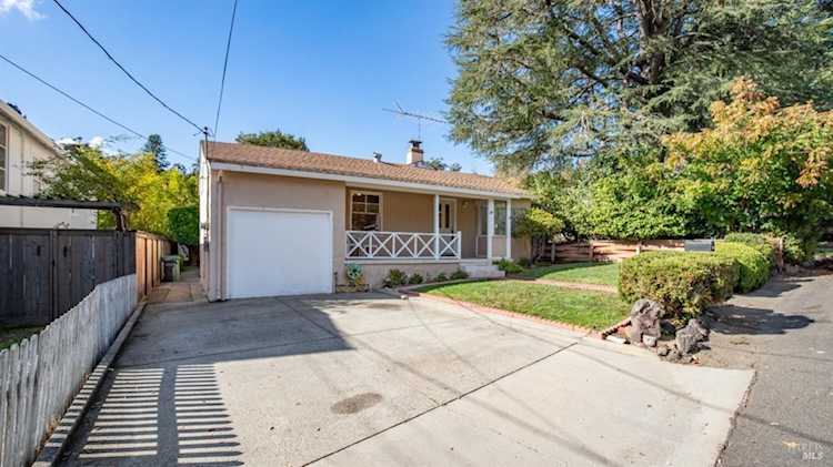 33 Valley Road San Anselmo, CA 94960