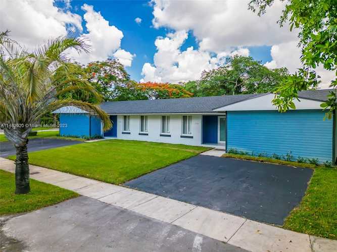 7751 SW 106th Ter #7751 Pinecrest, FL 33156