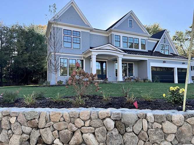 18 Sprague Rd Wellesley, MA 02481
