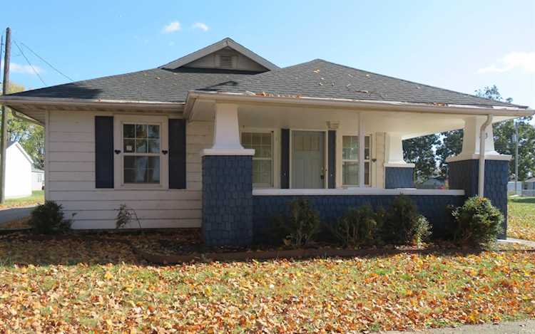 223 N MAIN Street Griffin, IN 47616
