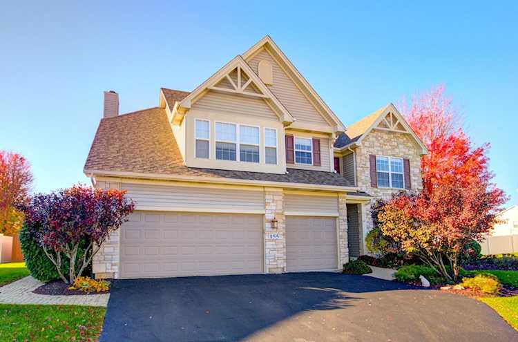 155 Willowwood Dr N Oswego, IL 60543