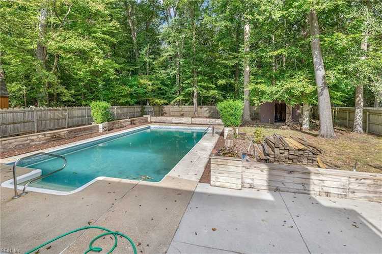 2416 Enchanted Forest Ln Virginia Beach, VA 23453