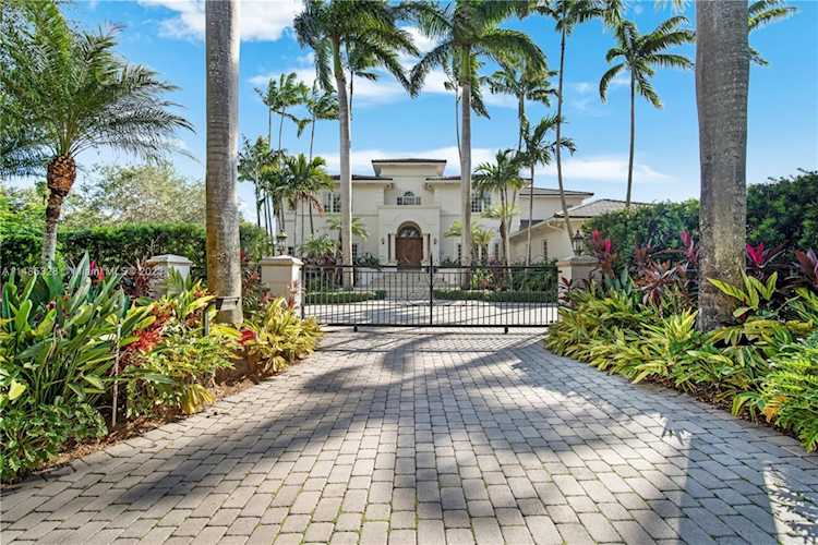 6050 Rolling Road Dr Pinecrest, FL 33156