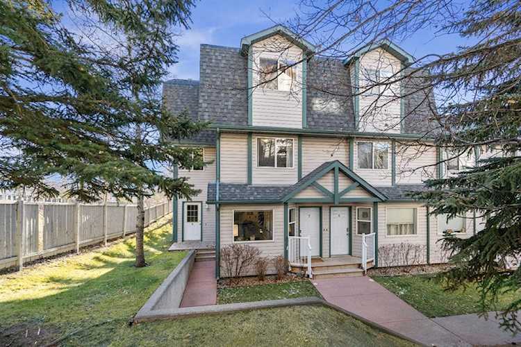 200 Glacier Dr #7 Canmore, AB T1W 1K6