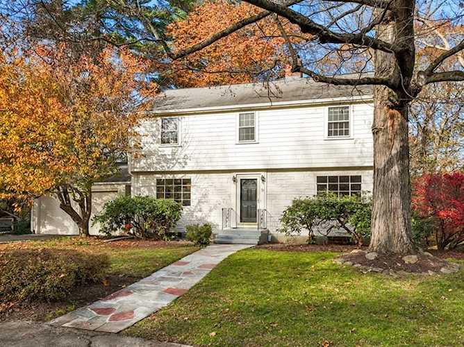 31 Bay State Rd Wellesley, MA 02481