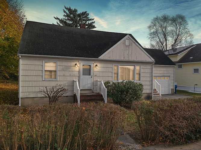 144 Byron Ave Lawrence, MA 01841