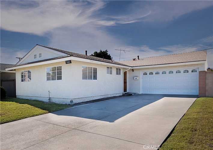10381 Lorraine Ln Cypress, CA 90630