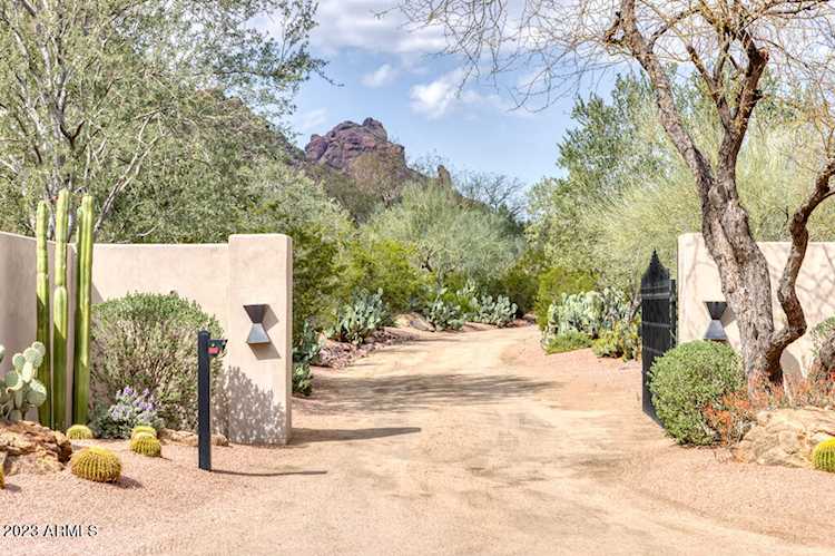 5660 N Saguaro Rd Paradise Valley, AZ 85253