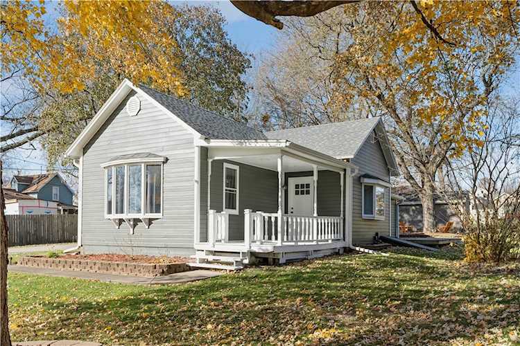 815 Elm Ave Norwalk, IA 50211