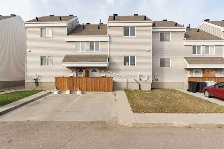 711 Beacon Hill #68 Fort McMurray, AB T9H3R