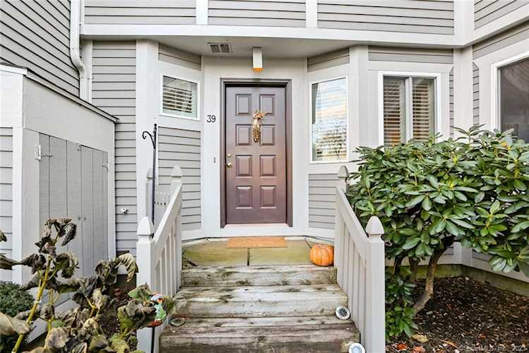 39 Strathmore Ln #39 Westport, CT 06880