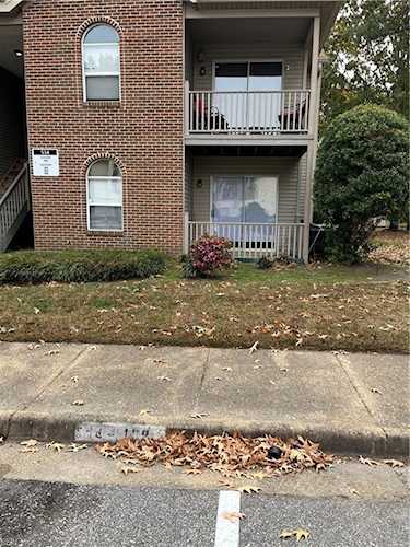 534 Rainbow Ct #102 Newport News, VA 23608