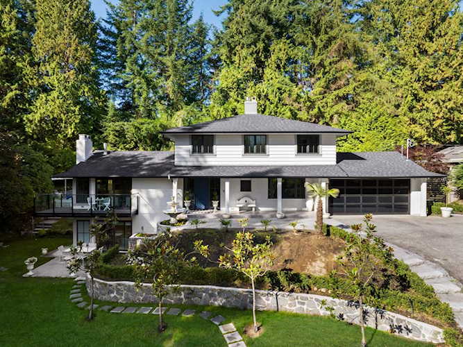 131 Stevens Drive West Vancouver, BC V7S 1C3
