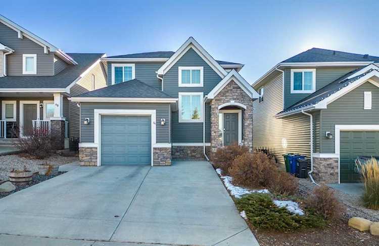 64 Sunset Square Cochrane, AB T4C0H4