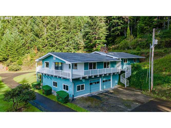68950 St Dennis RD North Bend, OR 97459
