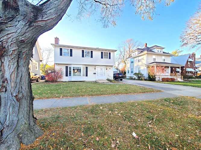 634 N Waiola Ave La Grange Park, IL 60526