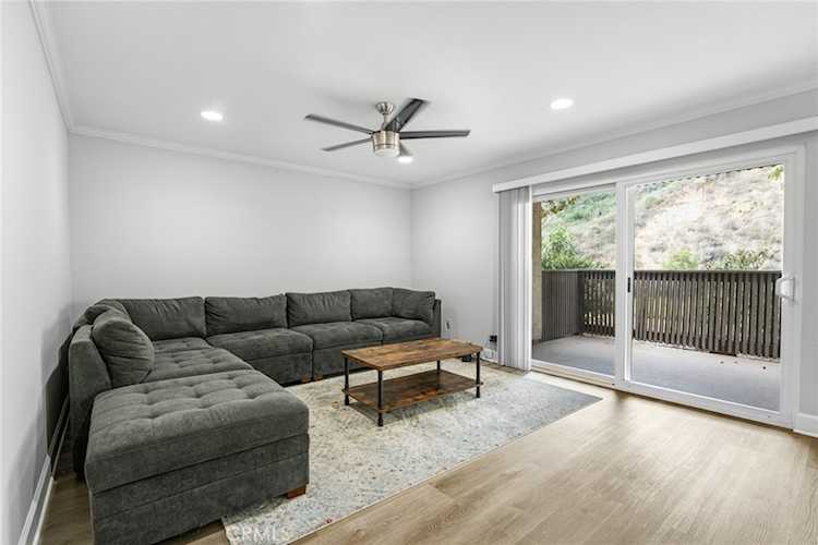 8503 Villa La Jolla Drive #B La Jolla, CA 92037
