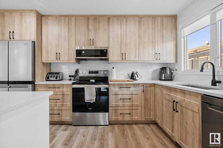 12512 79 Street Edmonton, AB T5B 2M5