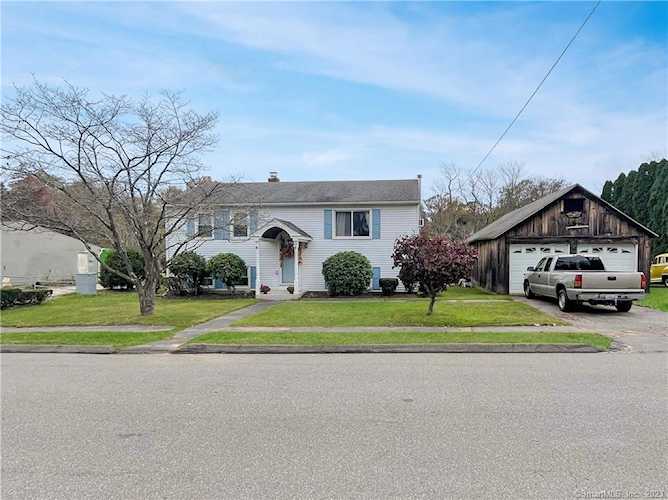 45 Millbrook Rd Middletown, CT 06457