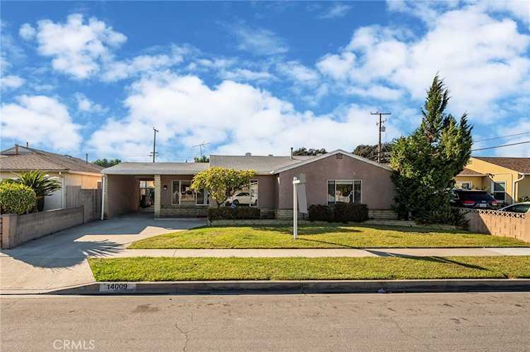 14009 Charlemagne Ave Bellflower, CA 90706