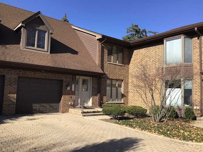 34 Kings Ct Westchester, IL 60154
